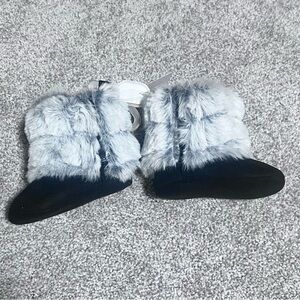 💚NWT Stepping stones infant faux suede/fur boots size 2 (3-6 months)